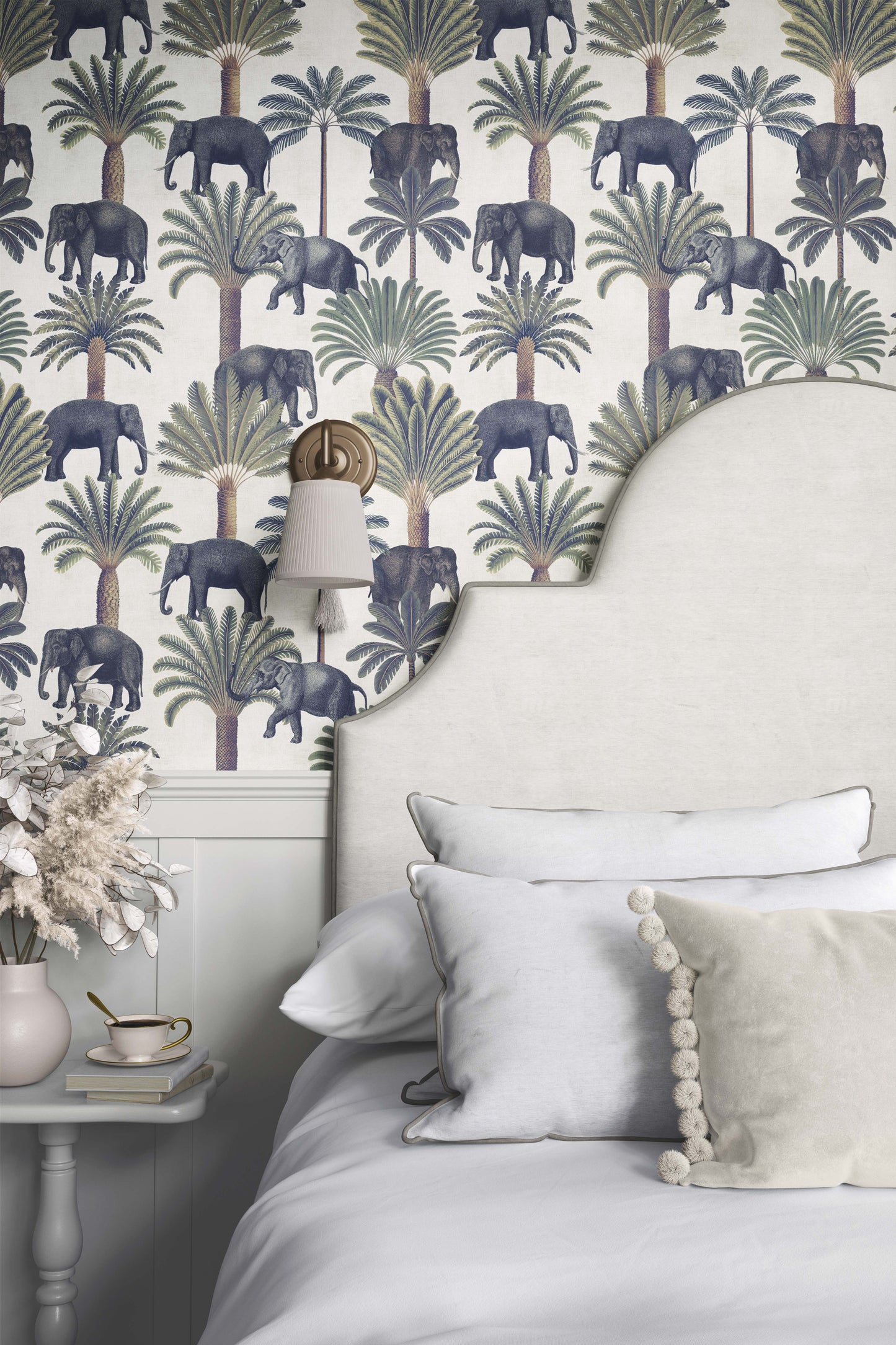 Palm Grove | Luxe Traditional Wallpaper