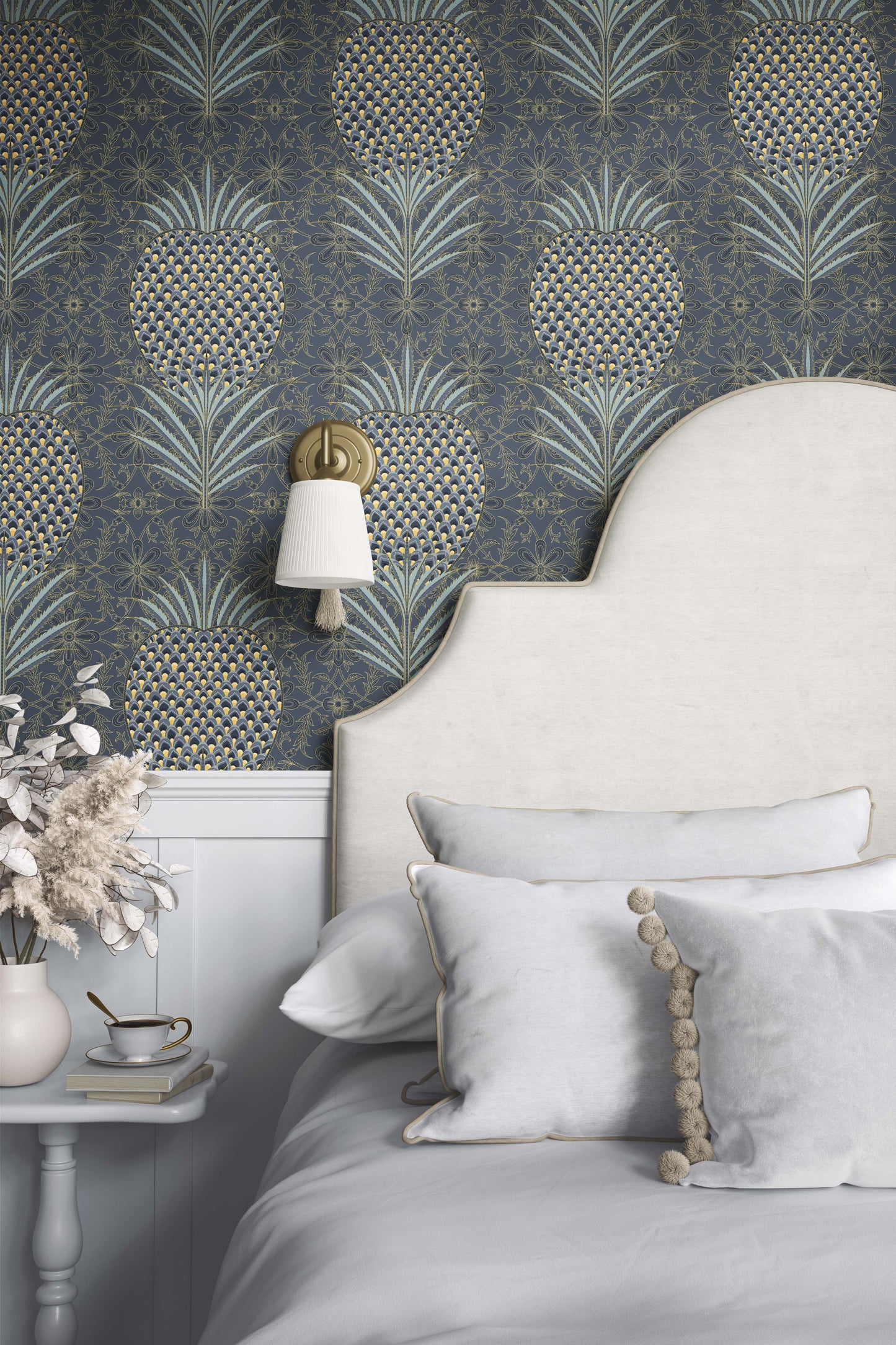 Anasa | Luxe Traditional Wallpaper