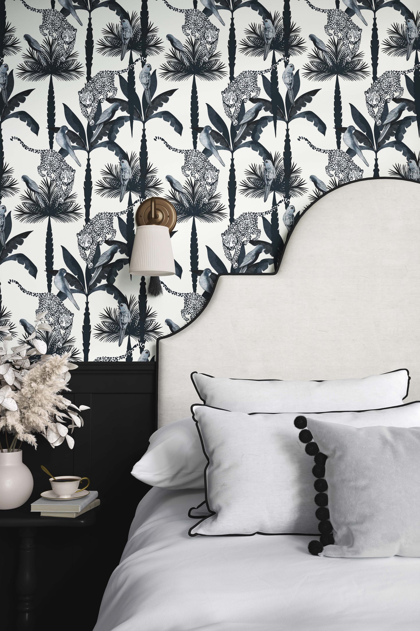 Poema | Luxe Traditional Wallpaper